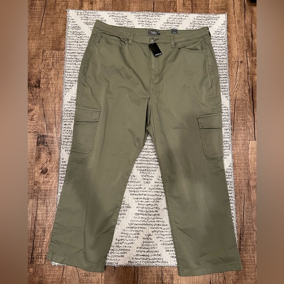 Torrid Straight Cargo High Rise Olive Pants Casual - Picture 1 of 9